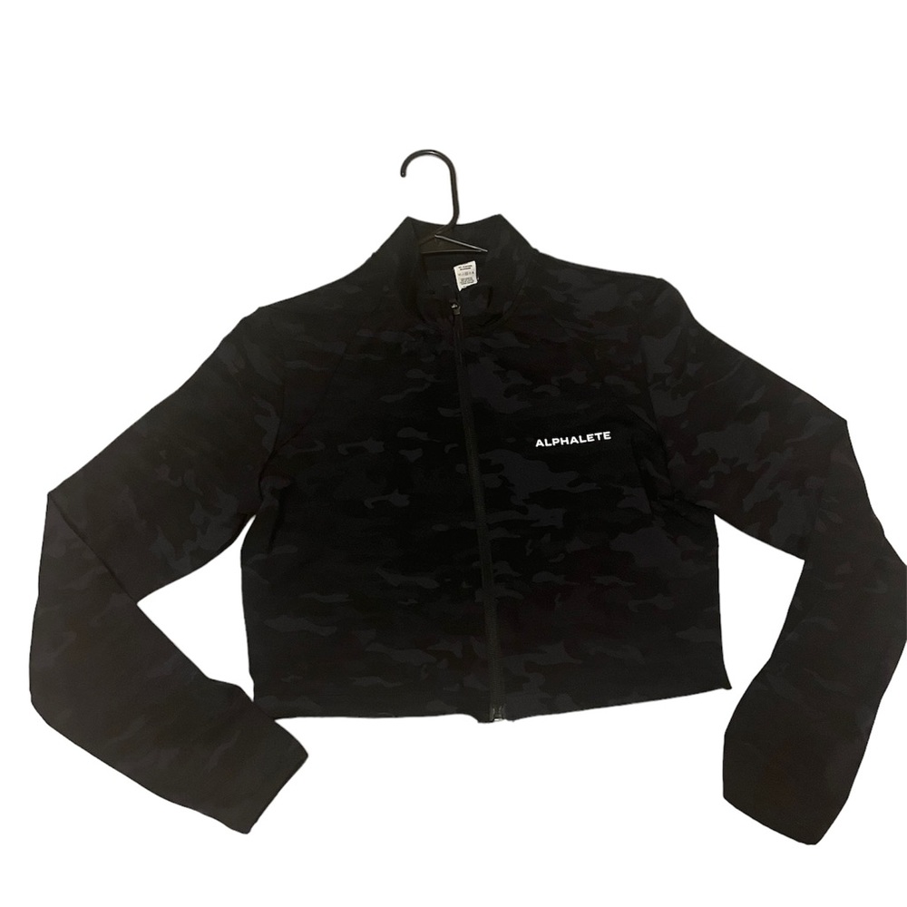 Alphalete premium crop jacket